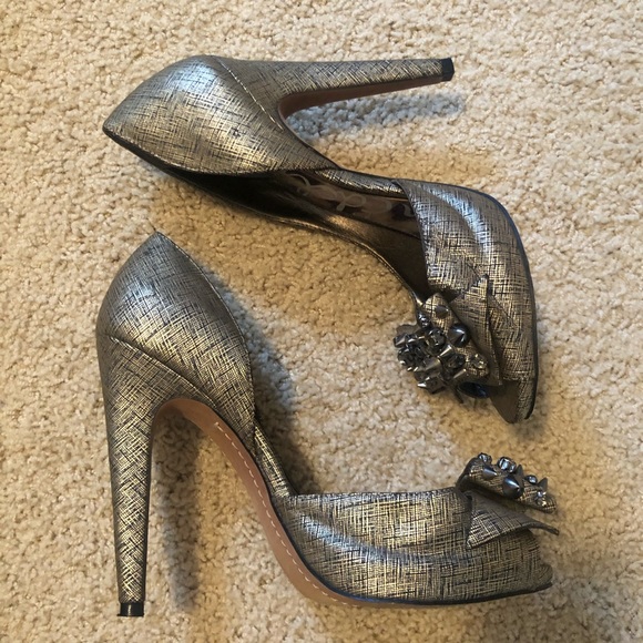Sam Edelman Spiked Bow Heels - Size 8.5 - Picture 5 of 6